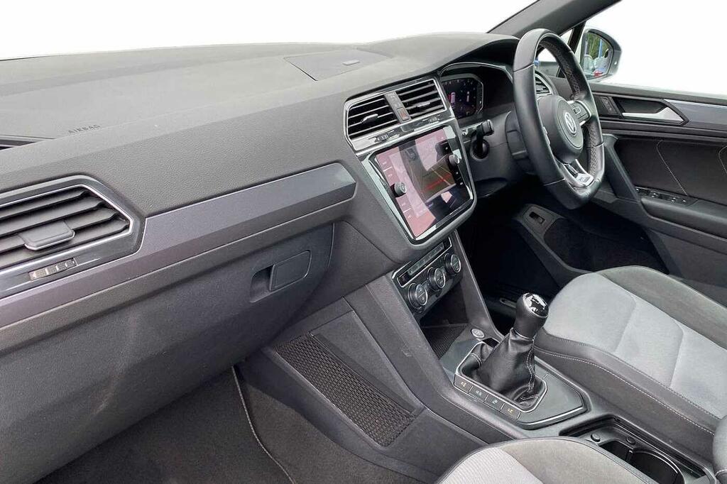 Volkswagen Tiguan 2.0 Tdi 150 R-line Tech White #2