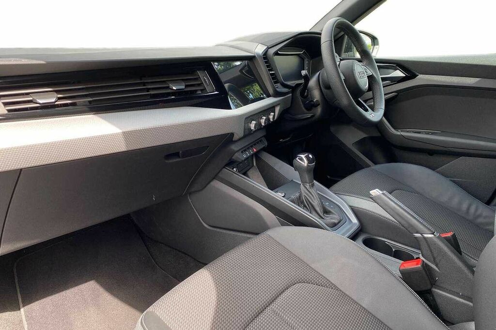 Audi A1 1.0 Tfsi 30 S Line Sportback S Tronic Euro 6 5-Doo White #2