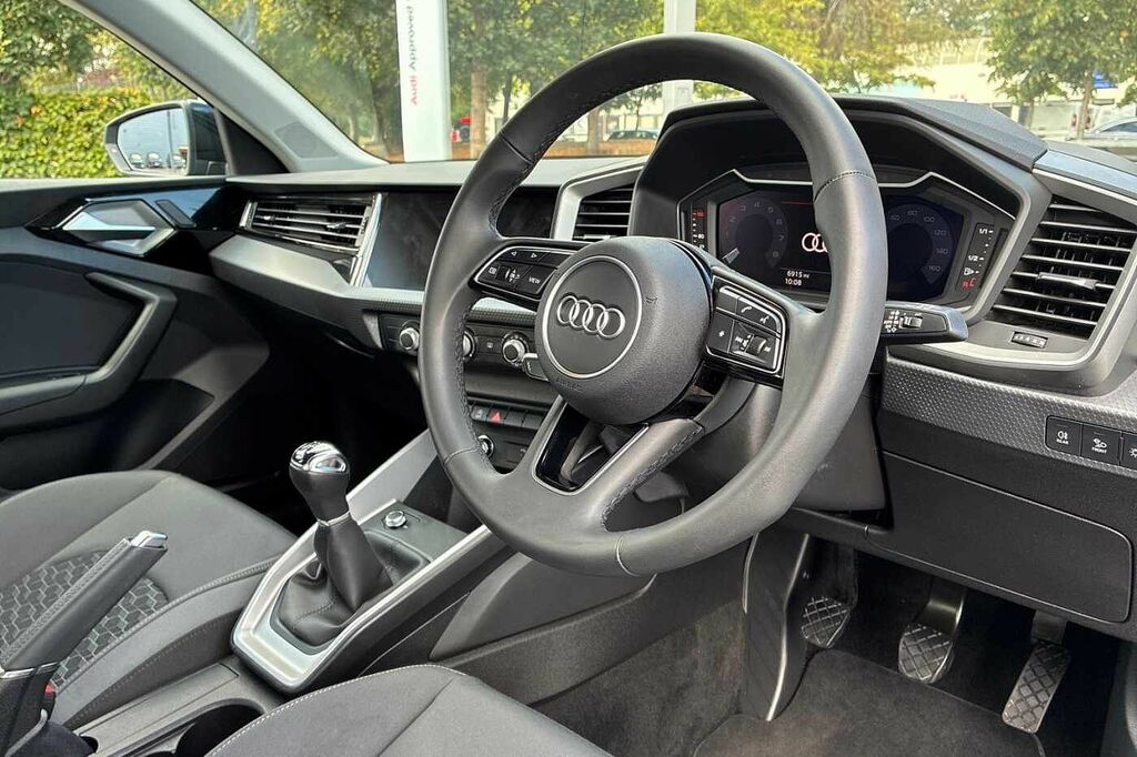 Audi A1 Tfsi 35 S Line Sportback S Tronic Euro 6 5-Door Red #6