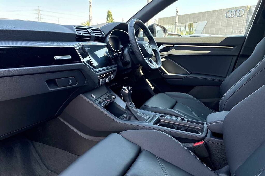 Audi Q3 Black Edition 35 Tfsi 150 Ps S Tronic Grey #2