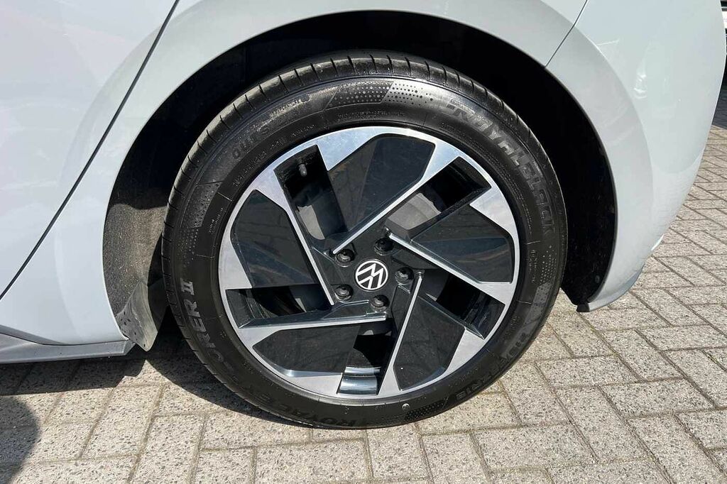 Volkswagen ID.3 Pro Performance 58Kwh Family Hatchback Electri Grey #5
