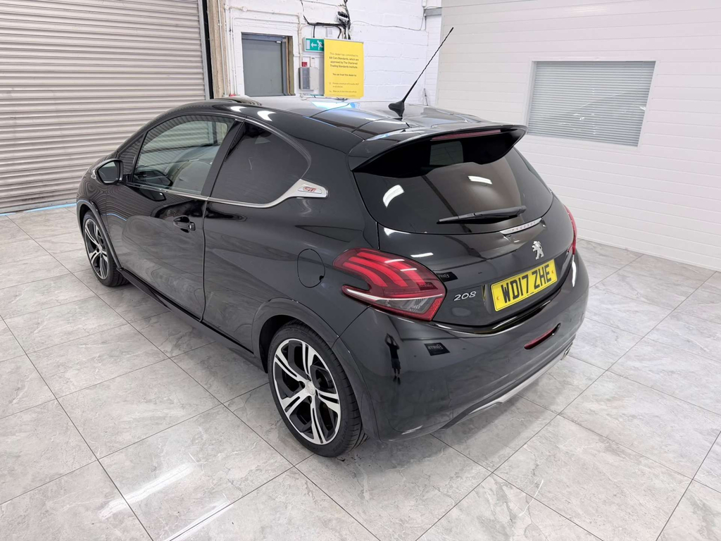 Peugeot 208 Gti Prestige Thp Black #4