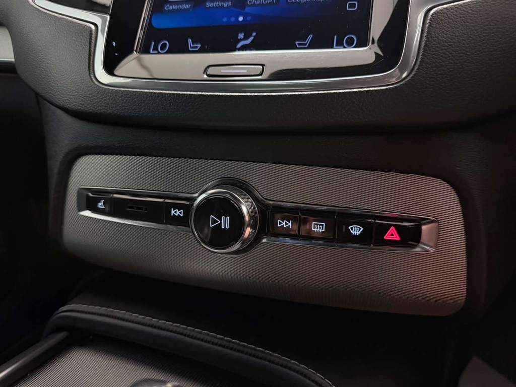Volvo XC90 Recharge Inscription Pro, T8 Awd Plug-in Hybrid, S Silver #39