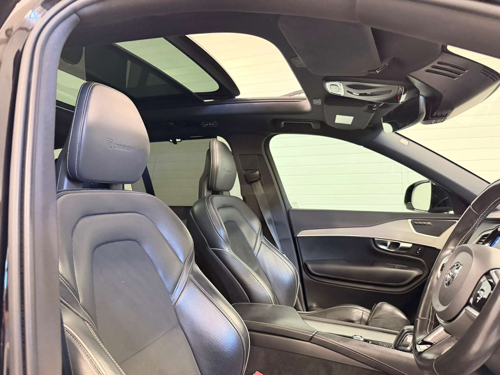 Volvo XC90 R-design Pro B5 Awd 4Wd  #2
