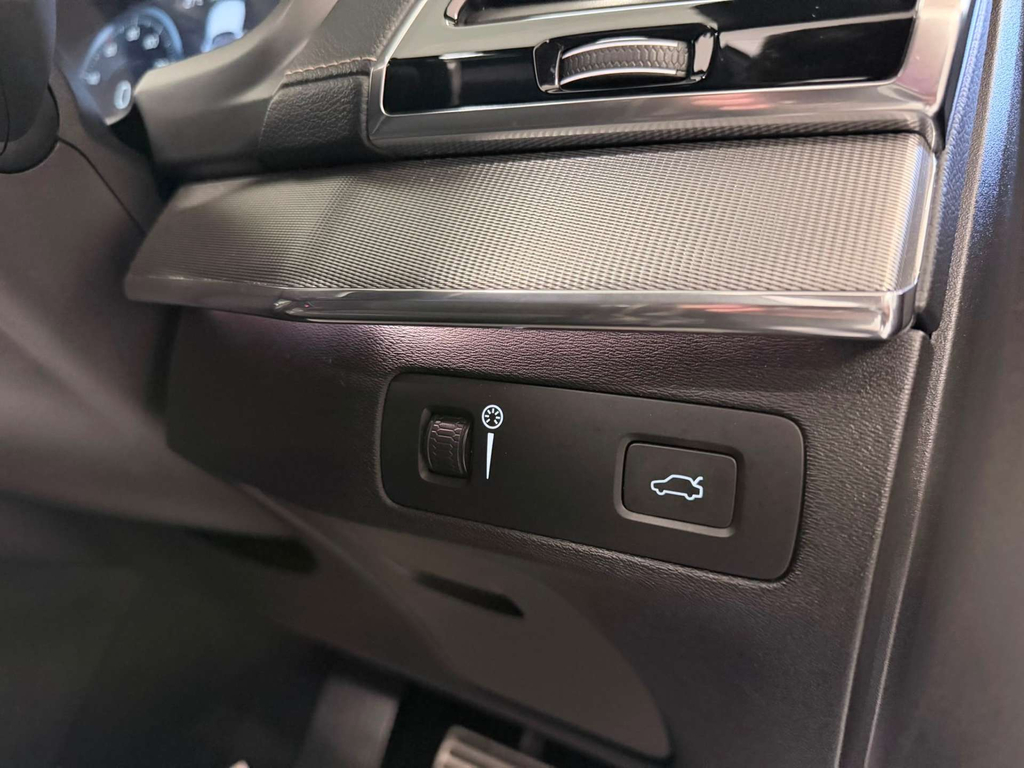 Volvo XC90 Recharge Inscription Pro, T8 Awd Plug-in Hybrid, S Silver #16