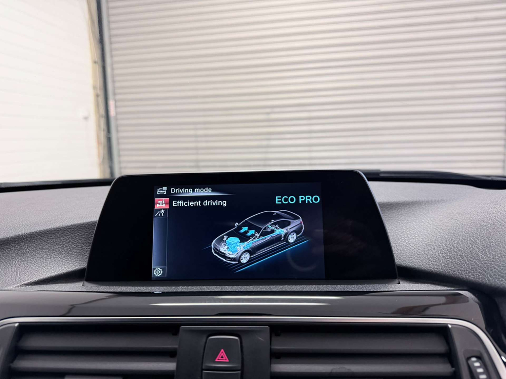 BMW 3 Series 2.0 330E 7.6Kwh Sport Saloon Plug-in Hy White #31