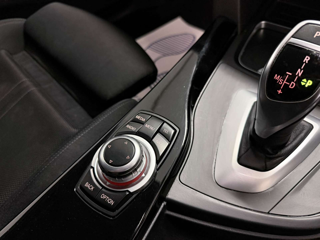 BMW 3 Series 2.0 330E 7.6Kwh Sport Saloon Plug-in Hy White #24