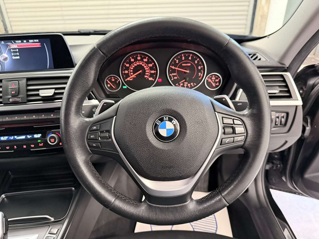 BMW 3 Series 2.0 330E 7.6Kwh Sport Saloon Plug-in Hy White #19