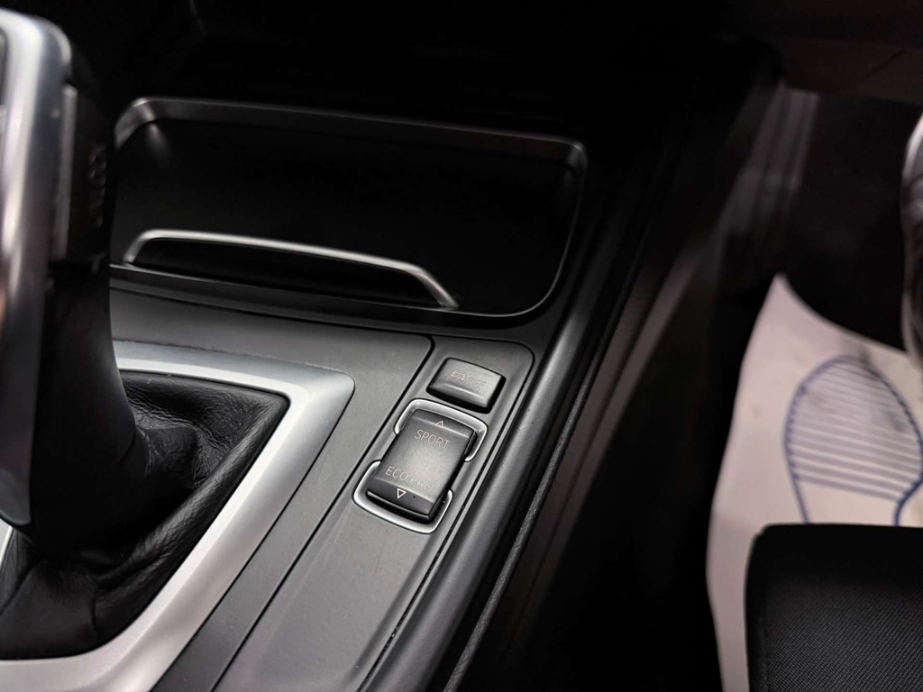 BMW 3 Series 2.0 330E 7.6Kwh Sport Saloon Plug-in Hy White #22