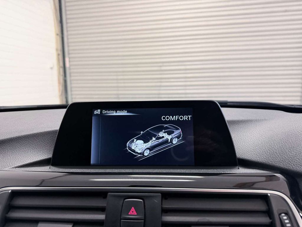 BMW 3 Series 2.0 330E 7.6Kwh Sport Saloon Plug-in Hy White #32