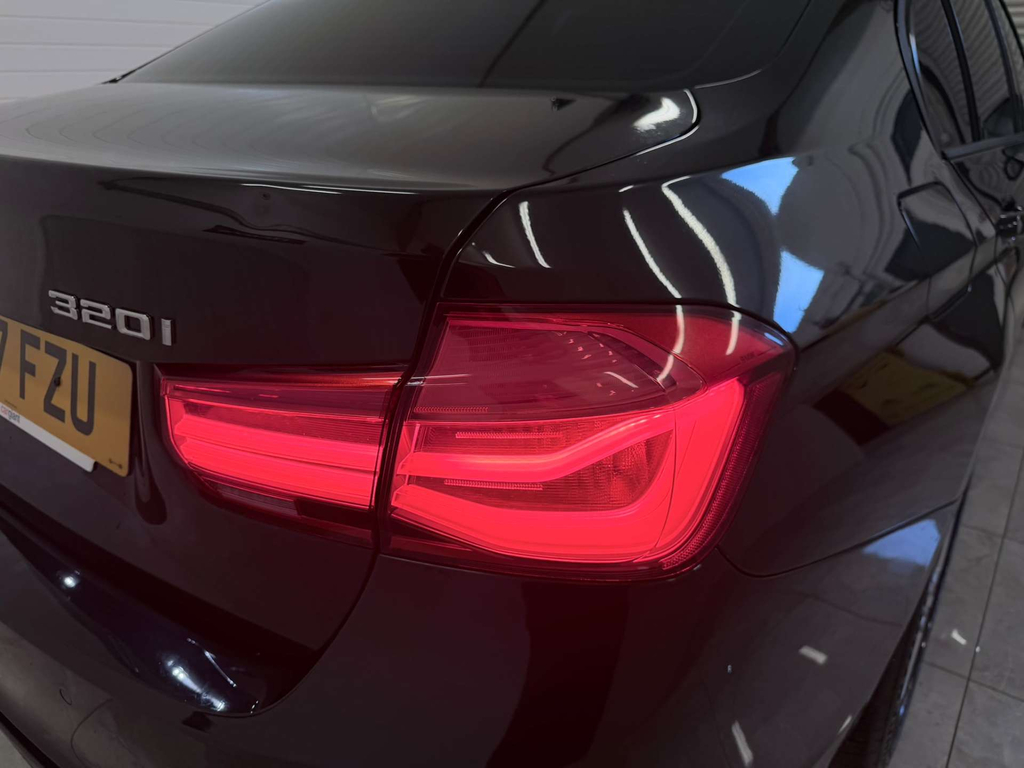 BMW 3 Series 2.0 330E 7.6Kwh Sport Saloon Plug-in Hy White #49