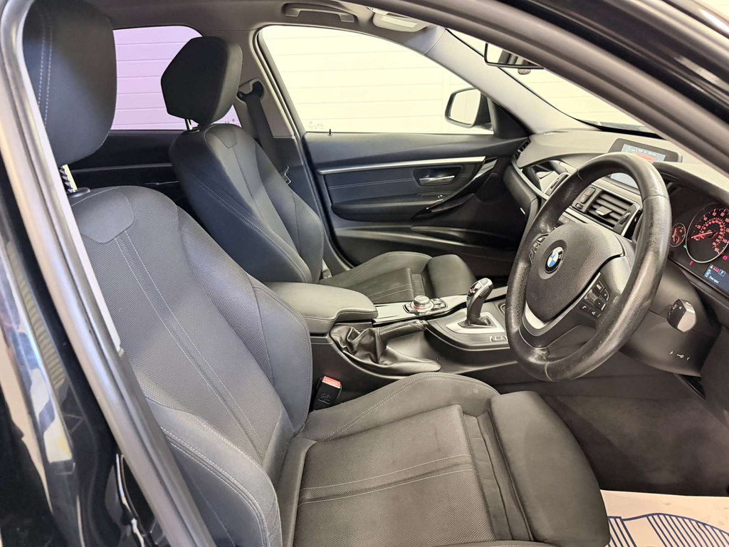 BMW 3 Series 2.0 330E 7.6Kwh Sport Saloon Plug-in Hy White #10