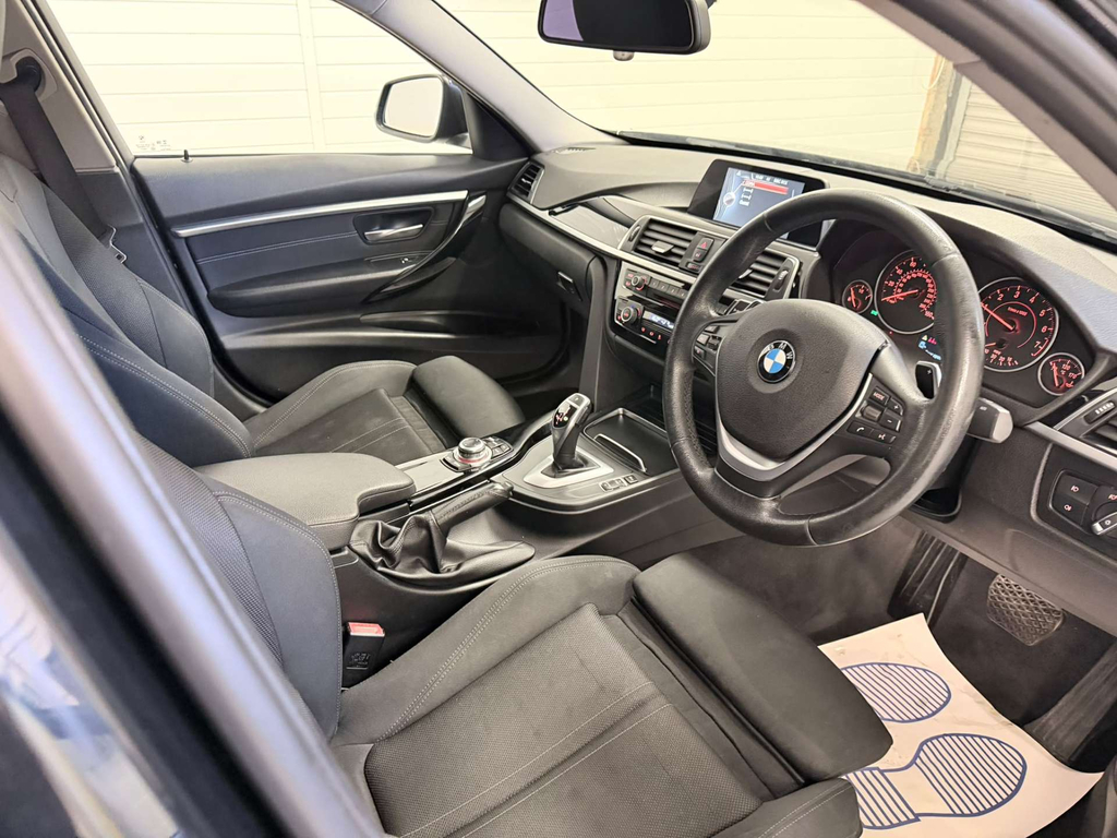 BMW 3 Series 2.0 330E 7.6Kwh Sport Saloon Plug-in Hy White #20
