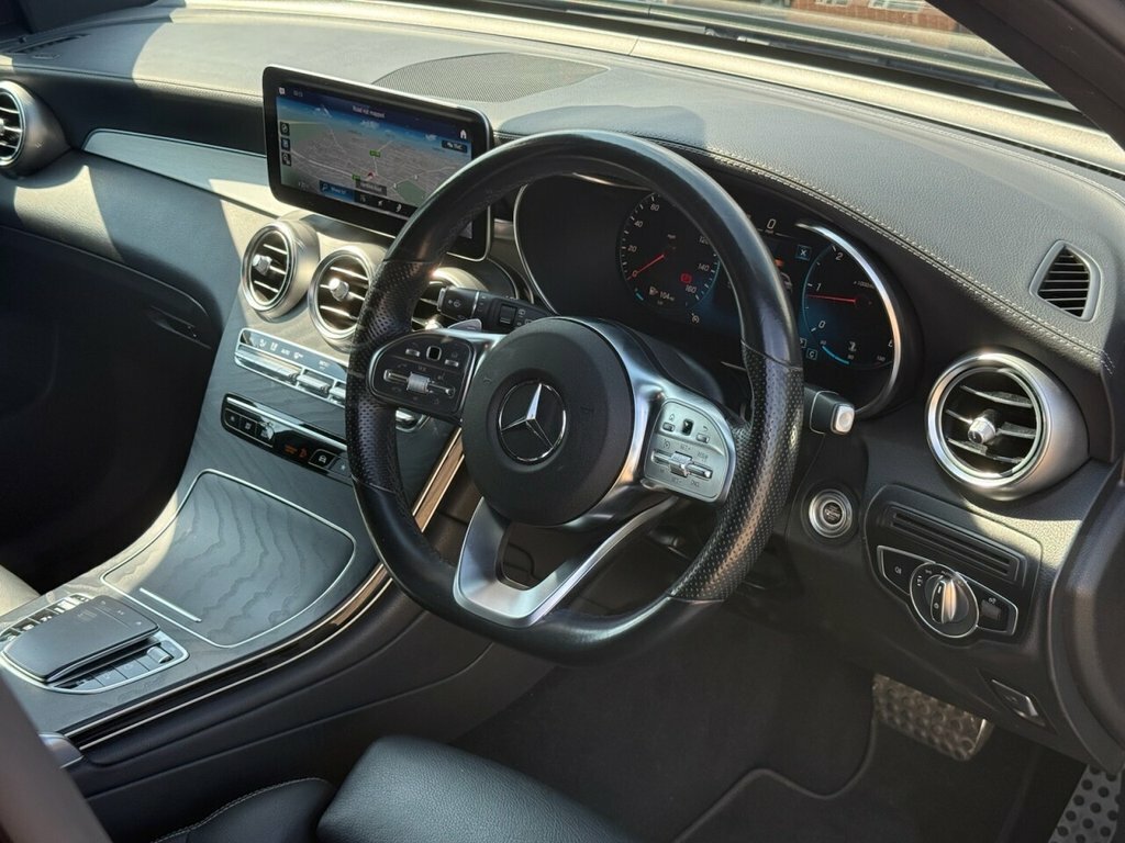 Mercedes-Benz GLC Class 2.0 Glc 300 D 4Matic Amg Line Premium 242 Bhp Black #24