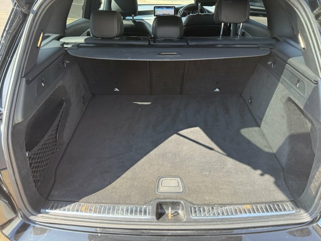 Mercedes-Benz GLC Class 2.0 Glc 300 D 4Matic Amg Line Premium 242 Bhp Black #23