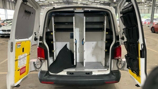 Volkswagen Transporter 2.0 Bitdi 204 Highline Kombi Van Dsg 204 Ps Red #2