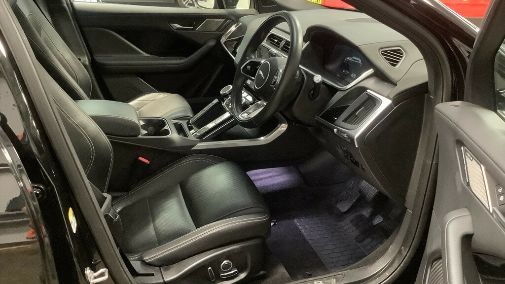 Jaguar I-Pace 294Kw Ev400 Black 90Kwh 11Kw Charger Black #2