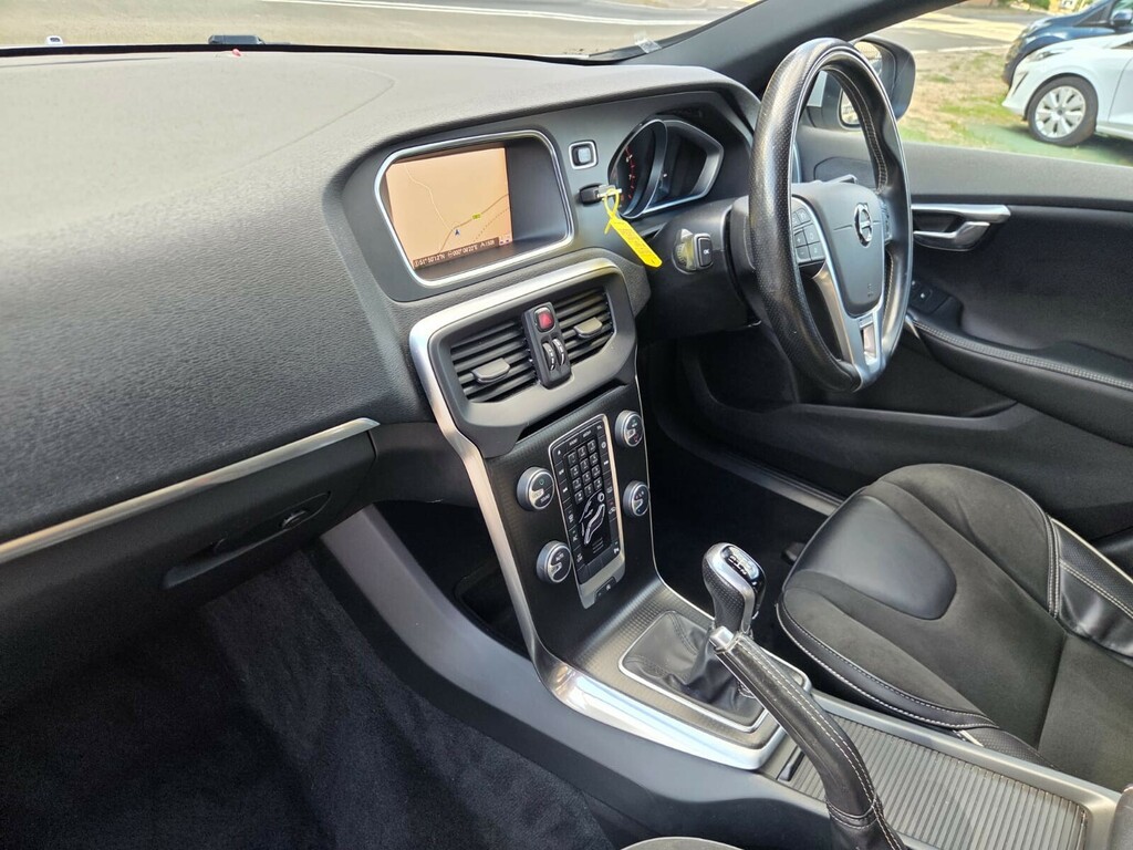 Volvo V40 T2 122 Momentum Nav Plus Geartronic 2018 Blue #19