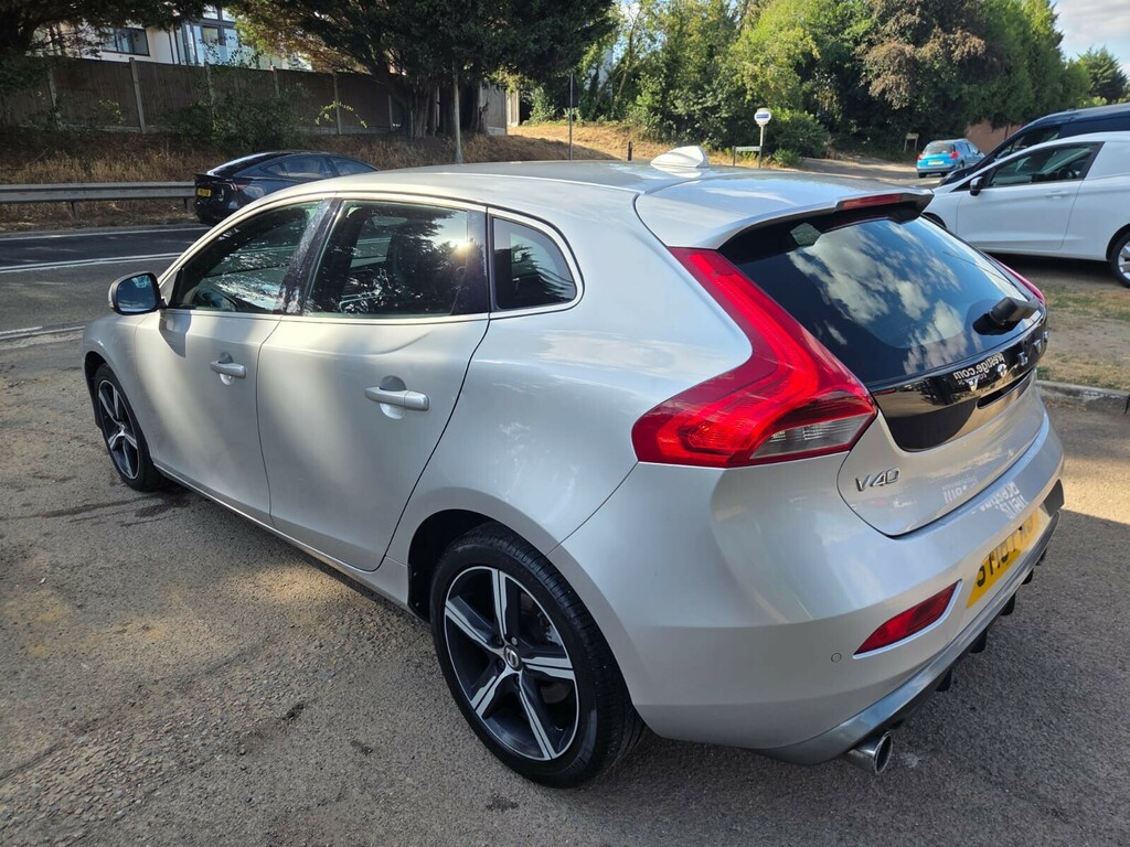 Volvo V40 T2 122 Momentum Nav Plus Geartronic 2018 Blue #13