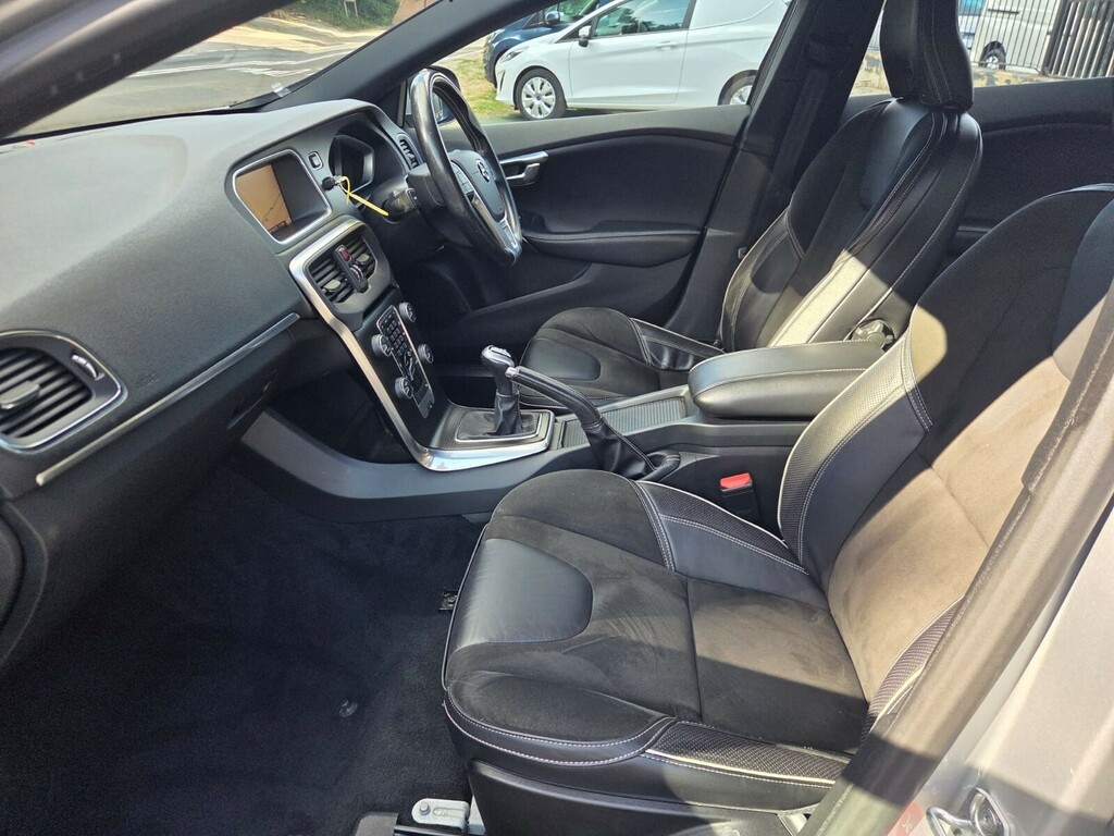 Volvo V40 T2 122 R Design Nav Plus Silver #2