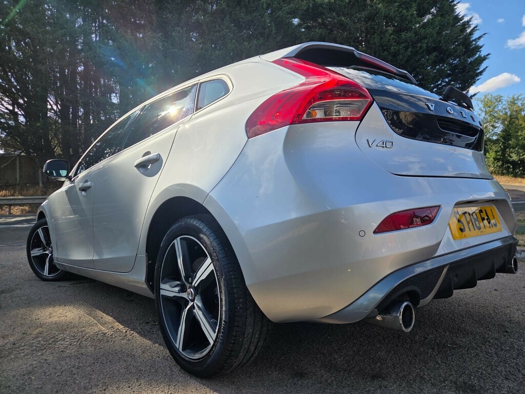 Volvo V40 T2 122 Momentum Nav Plus Geartronic 2018 Blue #9