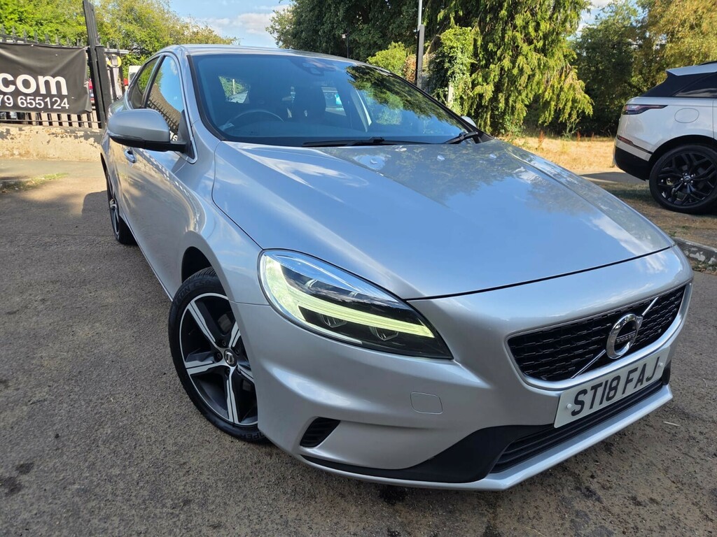 Volvo V40 T2 122 R Design Nav Plus Silver