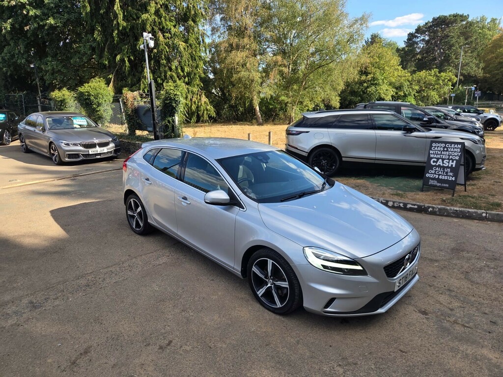 Volvo V40 T2 122 Momentum Nav Plus Geartronic 2018 Blue #18