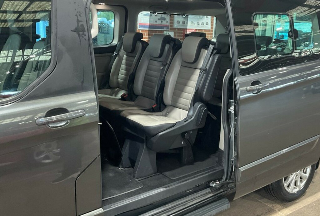 Ford Tourneo Custom 2.0 Ecoblue 130Ps Low Roof 9 Seater Titanium Grey #5