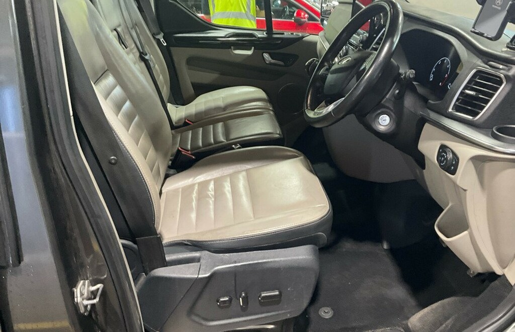 Ford Tourneo Custom 2.0 Ecoblue 130Ps Low Roof 9 Seater Titanium Grey #2