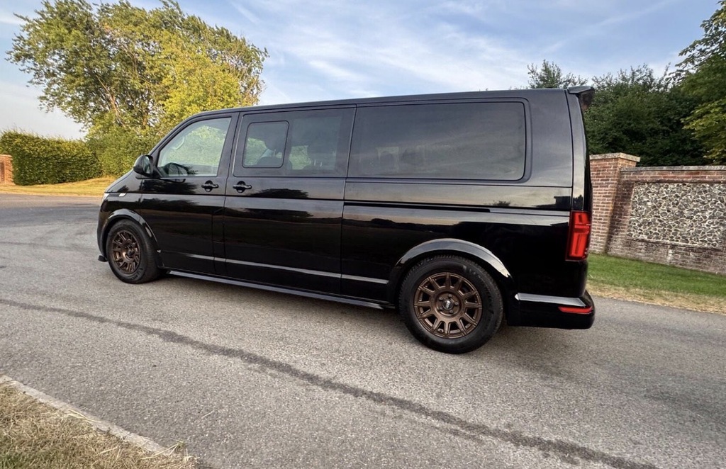 Volkswagen Transporter Shuttle 2.0 Tdi Bmt 199Ps Se Kombi Dsg HJ70XSF Black #3