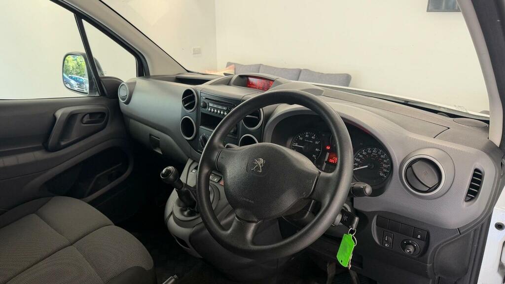 Peugeot Partner 1.2 Puretech Outdoor Euro 6 Ss Grey #30