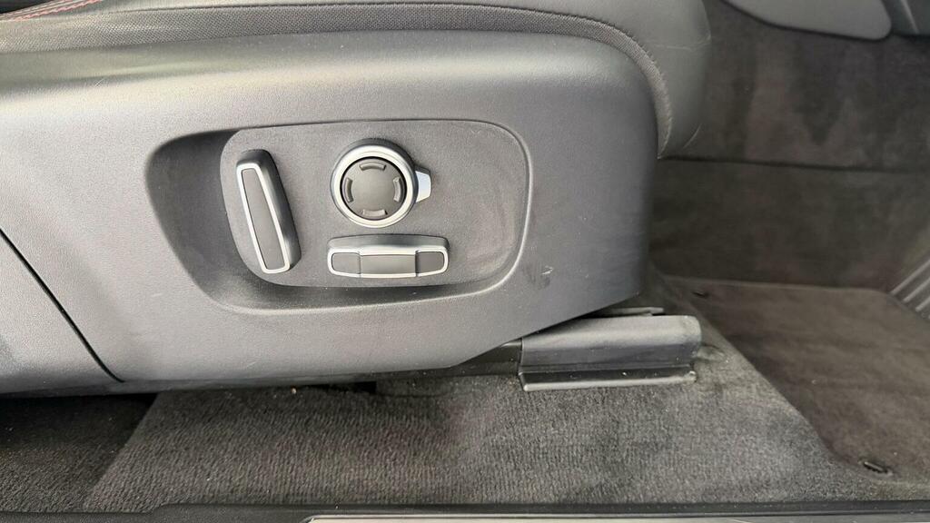 Land Rover Discovery Sport 2.0 D200 R-dynamic Se 5 Seat White #42