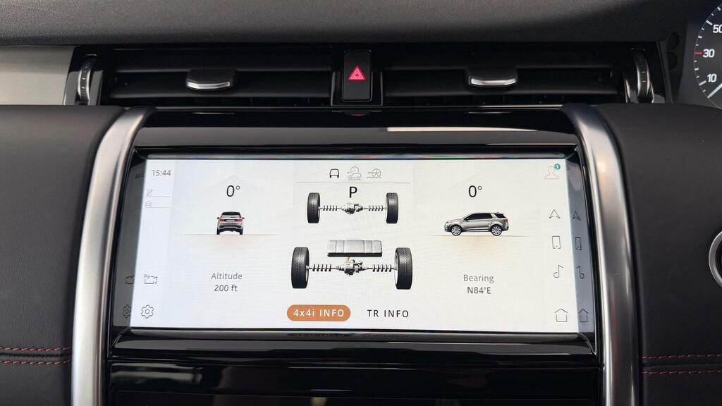 Land Rover Discovery Sport 2.0 D200 R-dynamic Se 5 Seat White #58