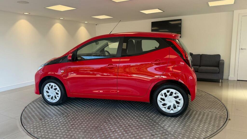 Toyota Aygo 1.0 Vvt-i X-trend White #7
