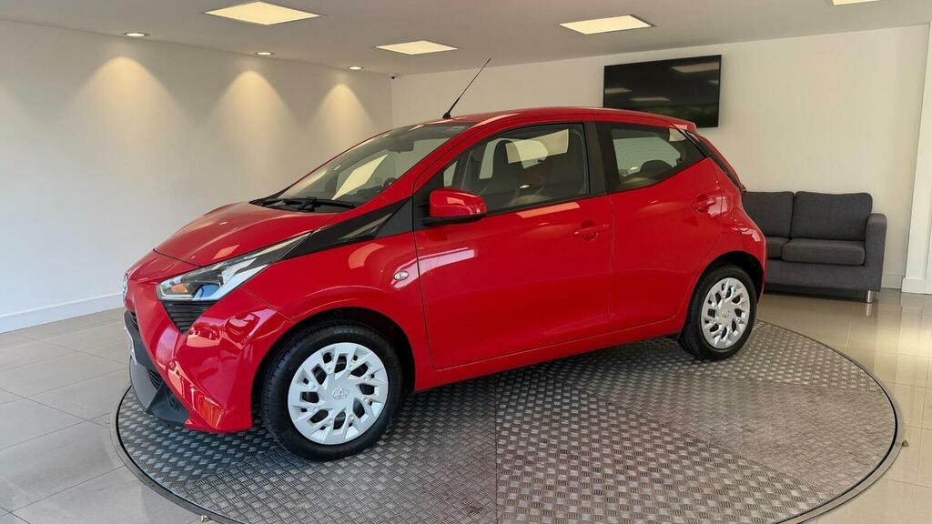 Toyota Aygo 1.0 Vvt-i X-play Euro 6 Red #3