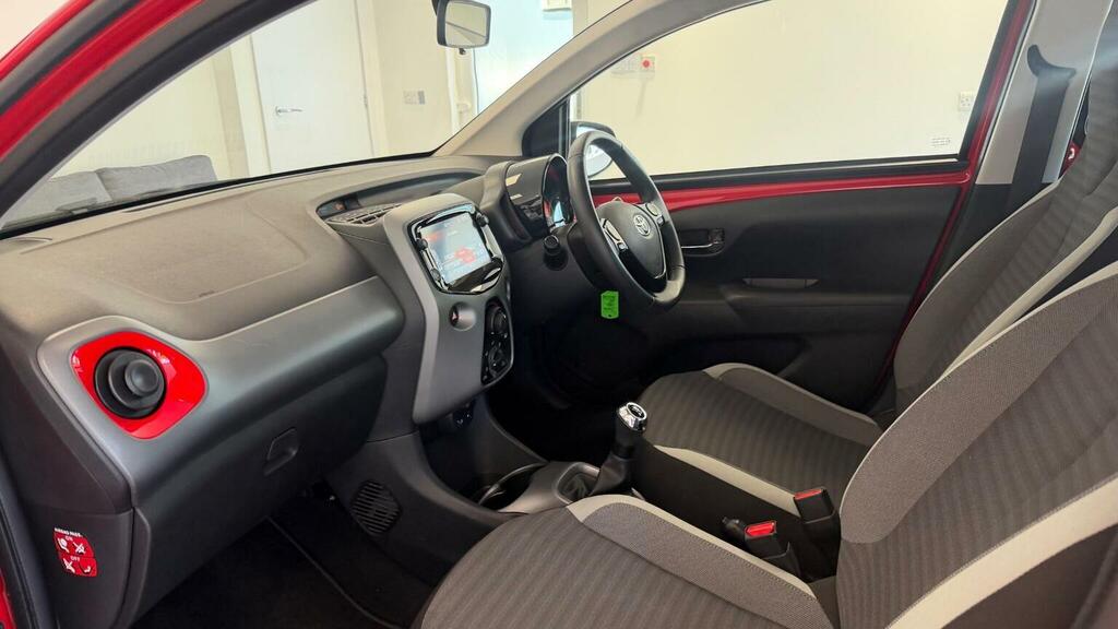 Toyota Aygo 1.0 Vvt-i X-trend White #32