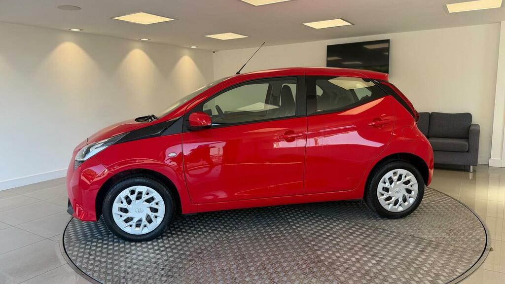 Toyota Aygo 1.0 Vvt-i X-play Euro 6 Red #5