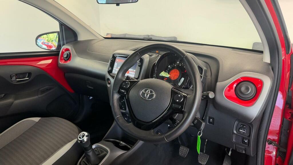 Toyota Aygo 1.0 Vvt-i X-trend White #30