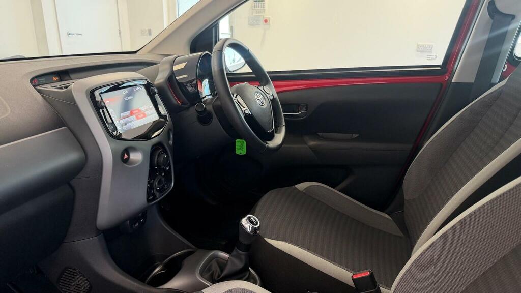 Toyota Aygo 1.0 Vvt-i X-trend White #37