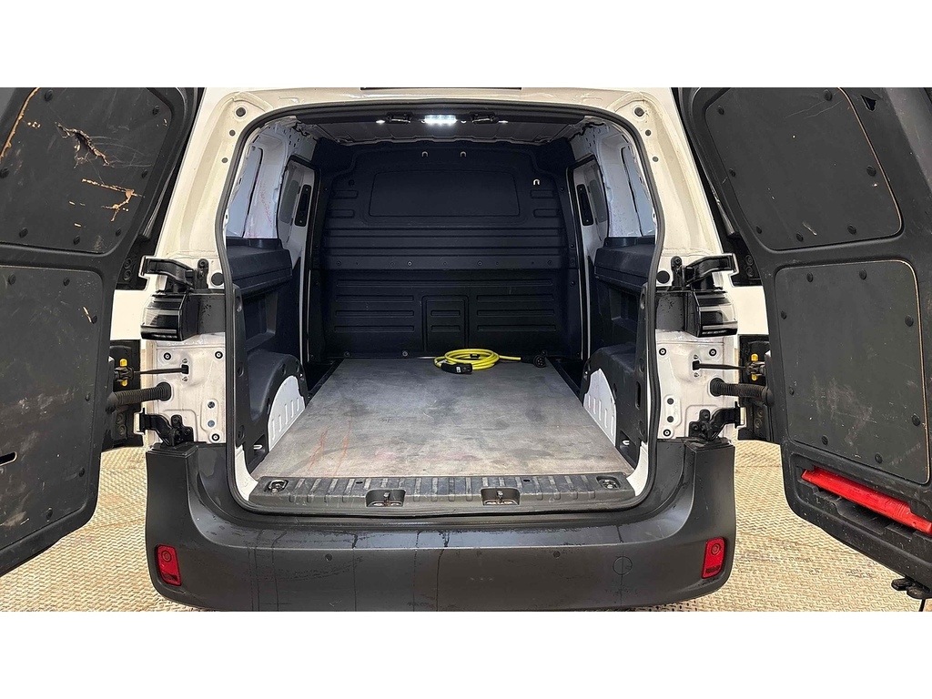 Volkswagen ID.Buzz Pro Commerce Plus White #3