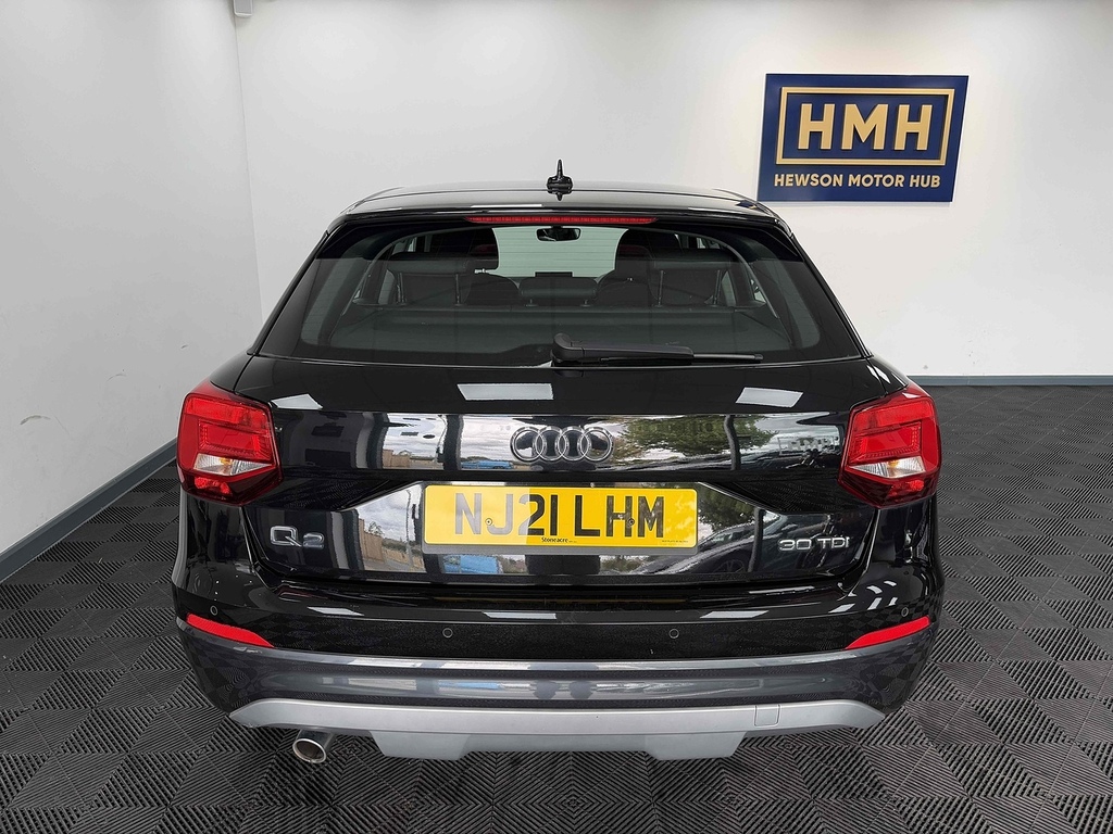 Audi Q2 Tdi Technik Black #6