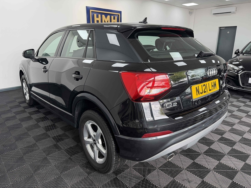 Audi Q2 Tdi Technik Black #5
