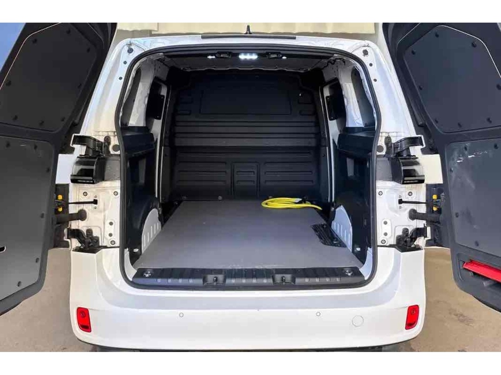 Volkswagen ID.Buzz Pro Commerce Plus White #5