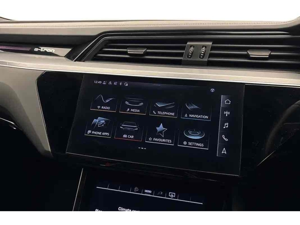 Audi E-tron Black Edition Black #6