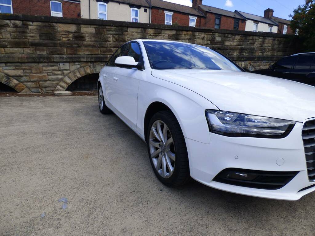 Audi A4 2.0 Tdi 177 Quattro Se Technik S Tronic White #3