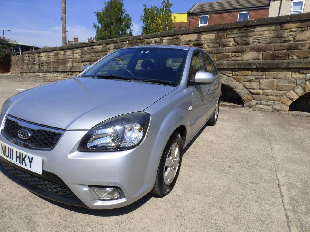 Kia RIO 1.5 Crdi 2 Silver
