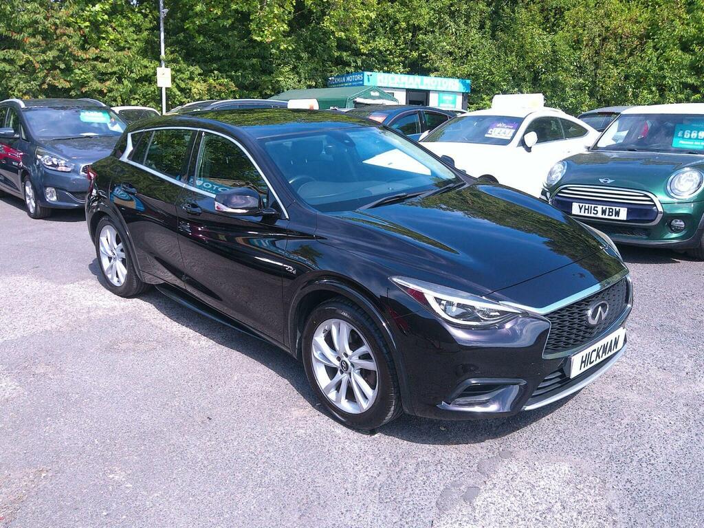Infiniti Q30 Hatchback 2.2D Se Dct Euro 6 Ss 201767 Black #6