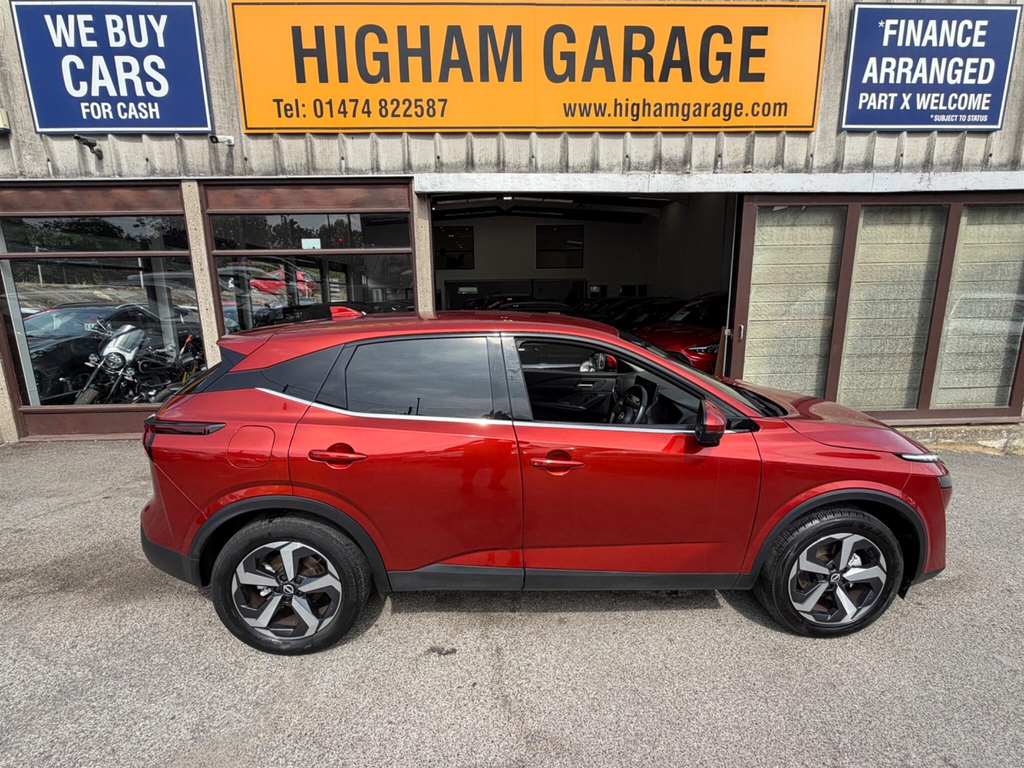 Nissan Qashqai 1.3 Dig-t Mhev N-connecta Euro 6 Ss GL72EKJ Red #4