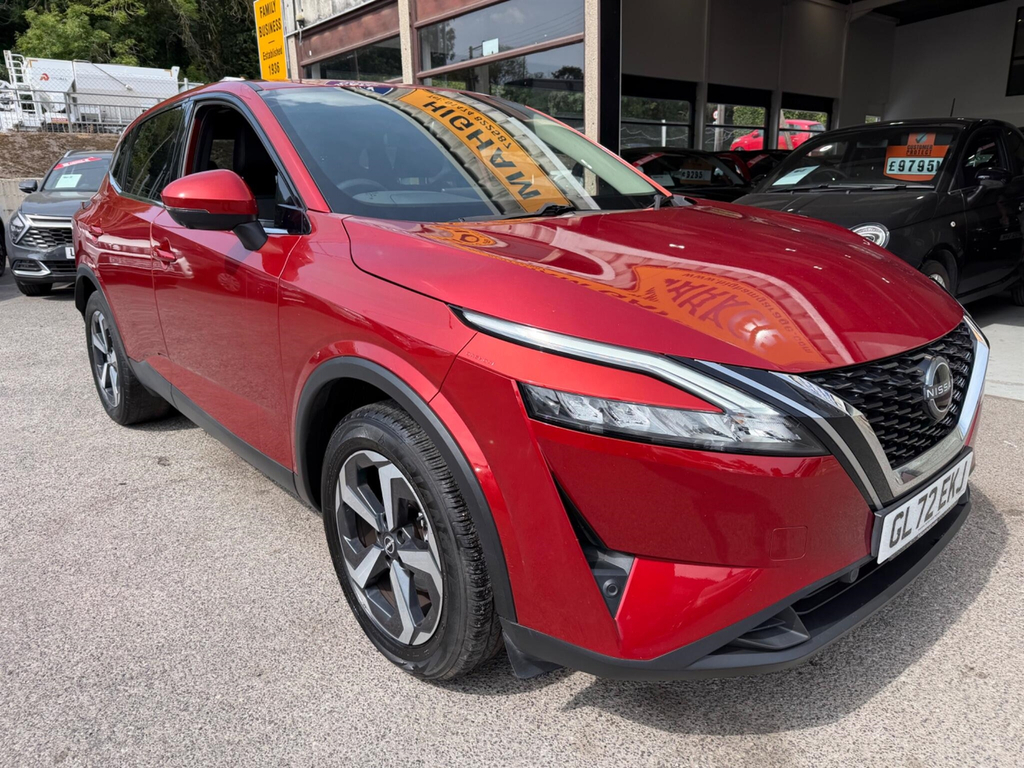 Nissan Qashqai 1.3 Dig-t Mhev N-connecta Euro 6 Ss GL72EKJ Red