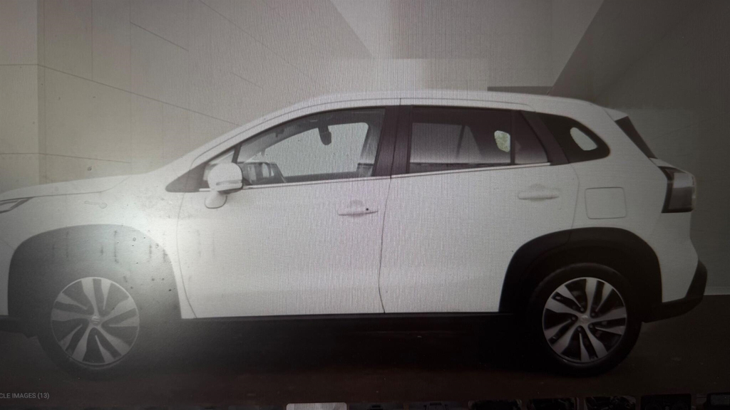 Suzuki S Cross Suv White #4